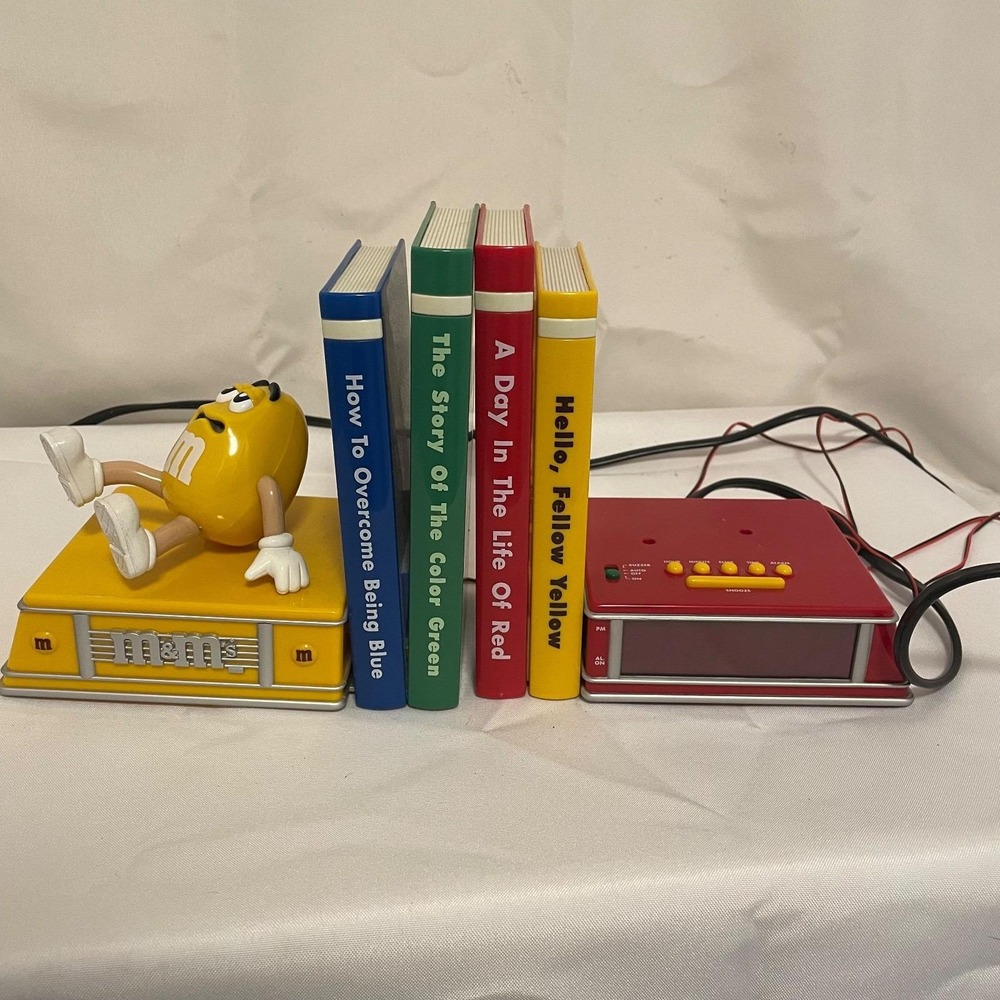 M&M Yellow Character Clock Bookends‎ Radio Display (Flawed, Read Details)